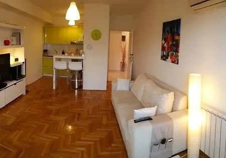 Lägenhet Modern Warm In Sarajevo